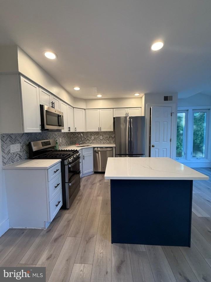 14548 Battery Ridge Ln - Photo 3 of 22