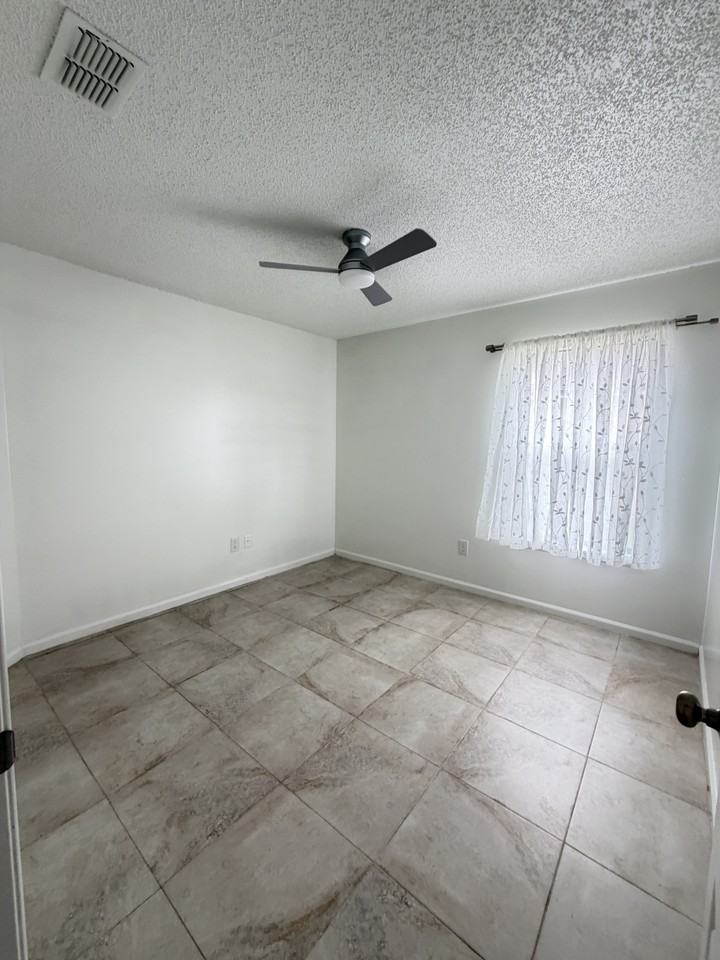 3391 Shauna Oaks Dr #1 - Photo 4 of 24