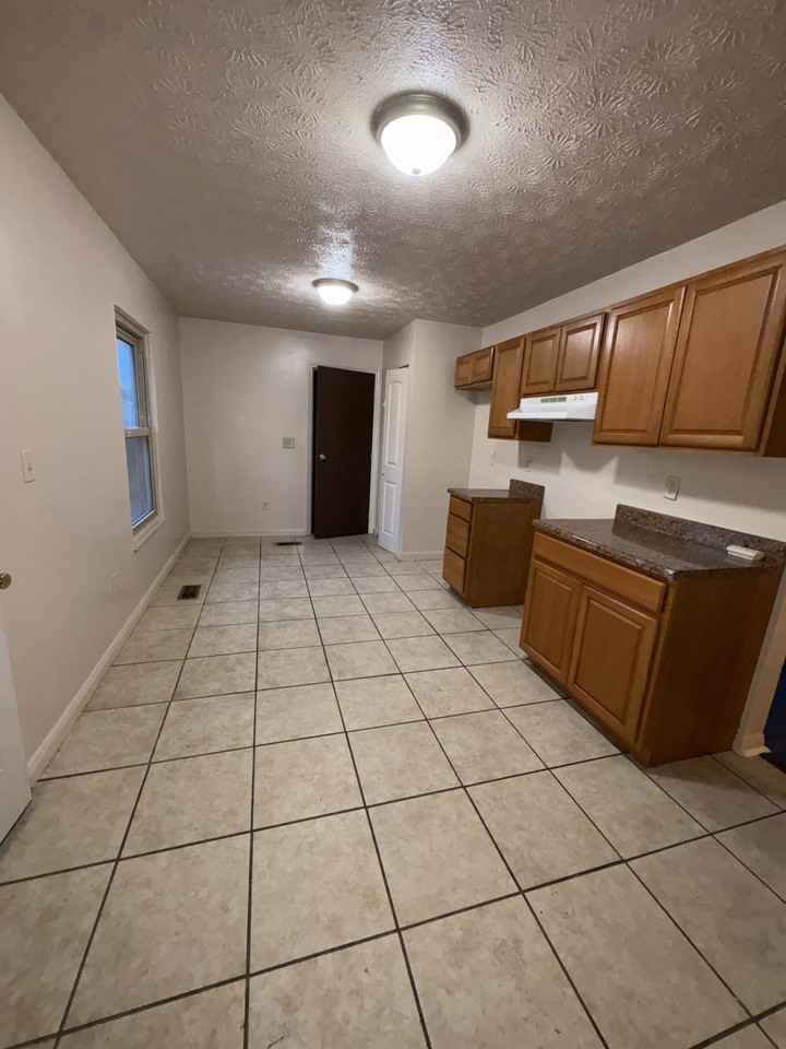 1590 Beatrice Drive - Photo 2 of 11