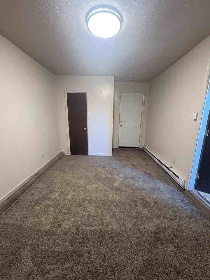 1590 Beatrice Drive - Photo 7 of 11