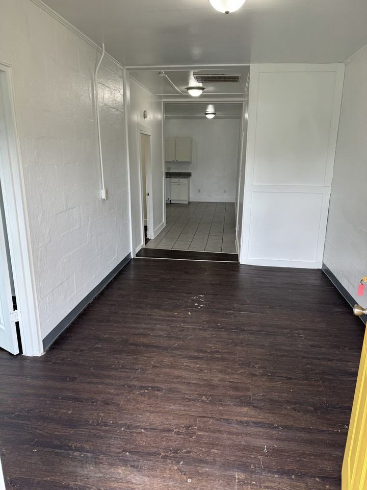 17 Hunt St - Photo 2 of 14