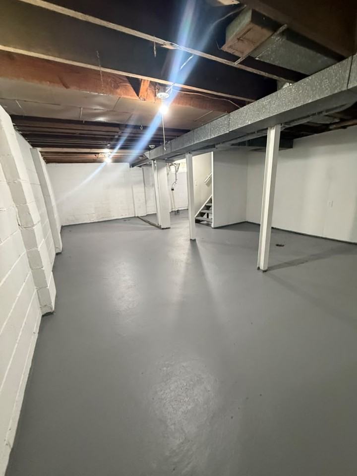 16068 Coram St - Photo 3 of 19