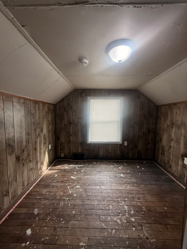 16068 Coram St - Photo 6 of 19