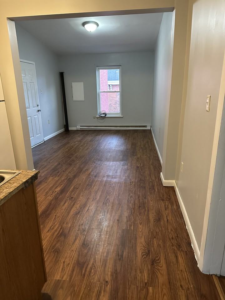 10 Macomb St #5 - Photo 2 of 10