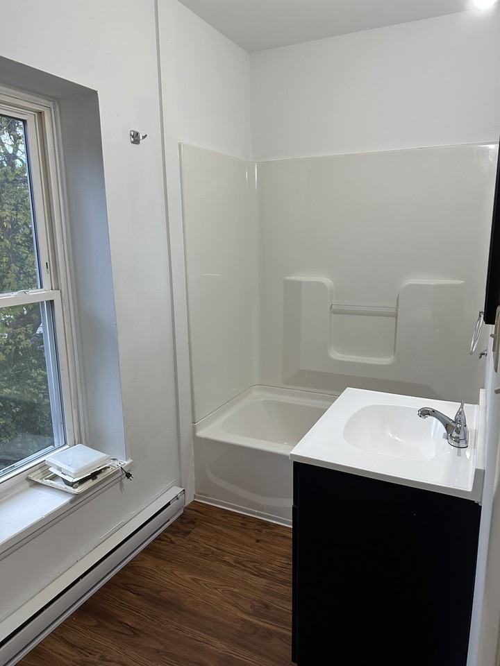 10 Macomb St #5 - Photo 4 of 10