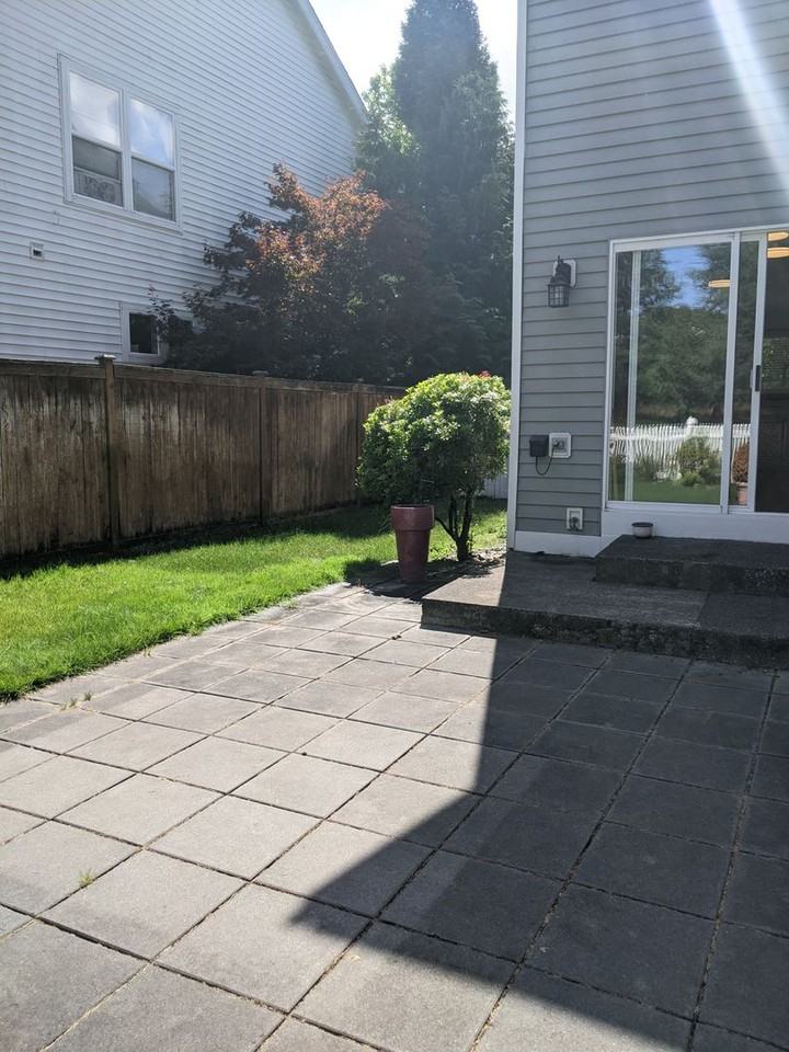 2292 Palisade Blvd - Photo 4 of 34