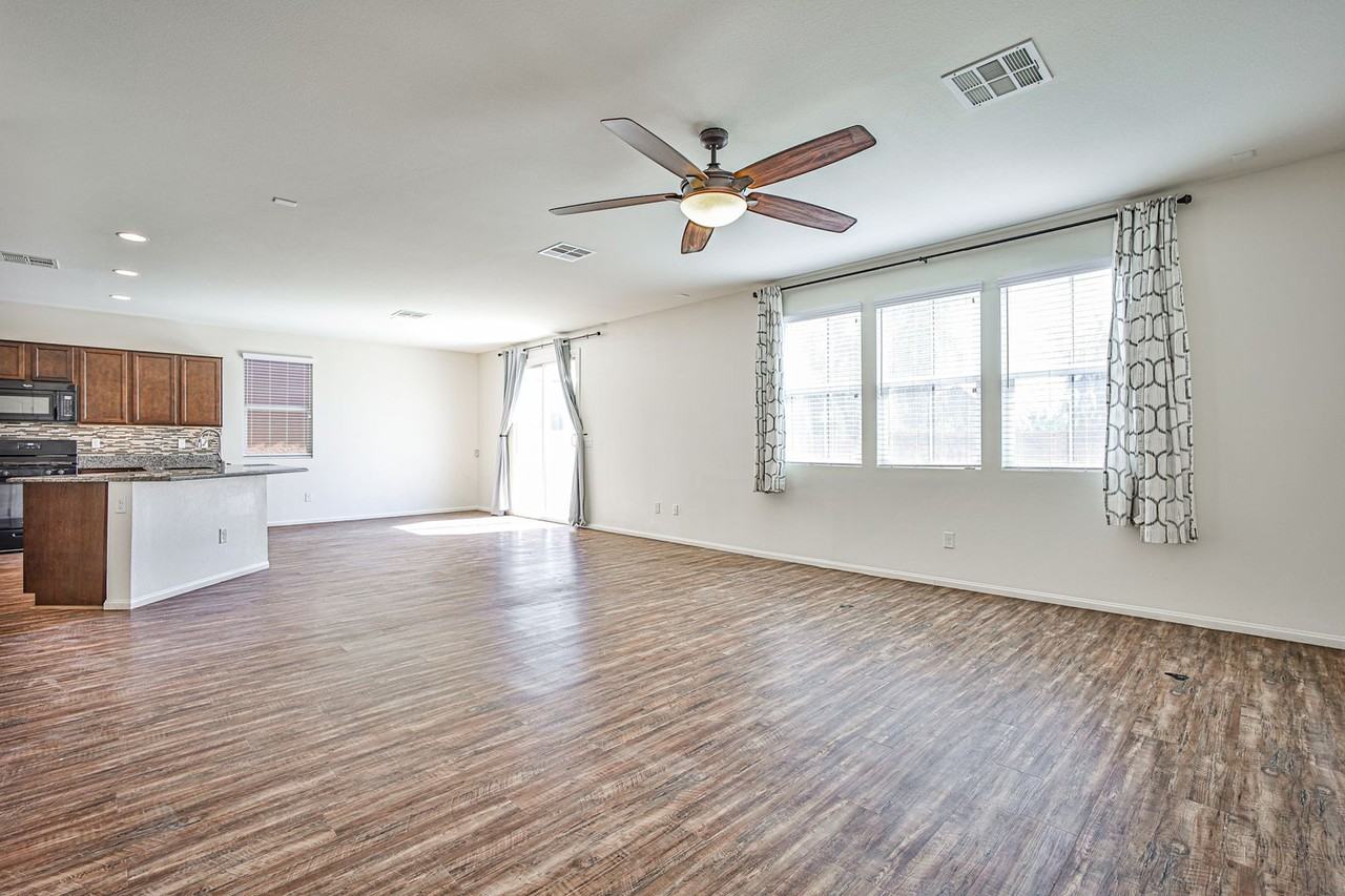 4409 Duck Harbor Ave - Photo 4 of 37