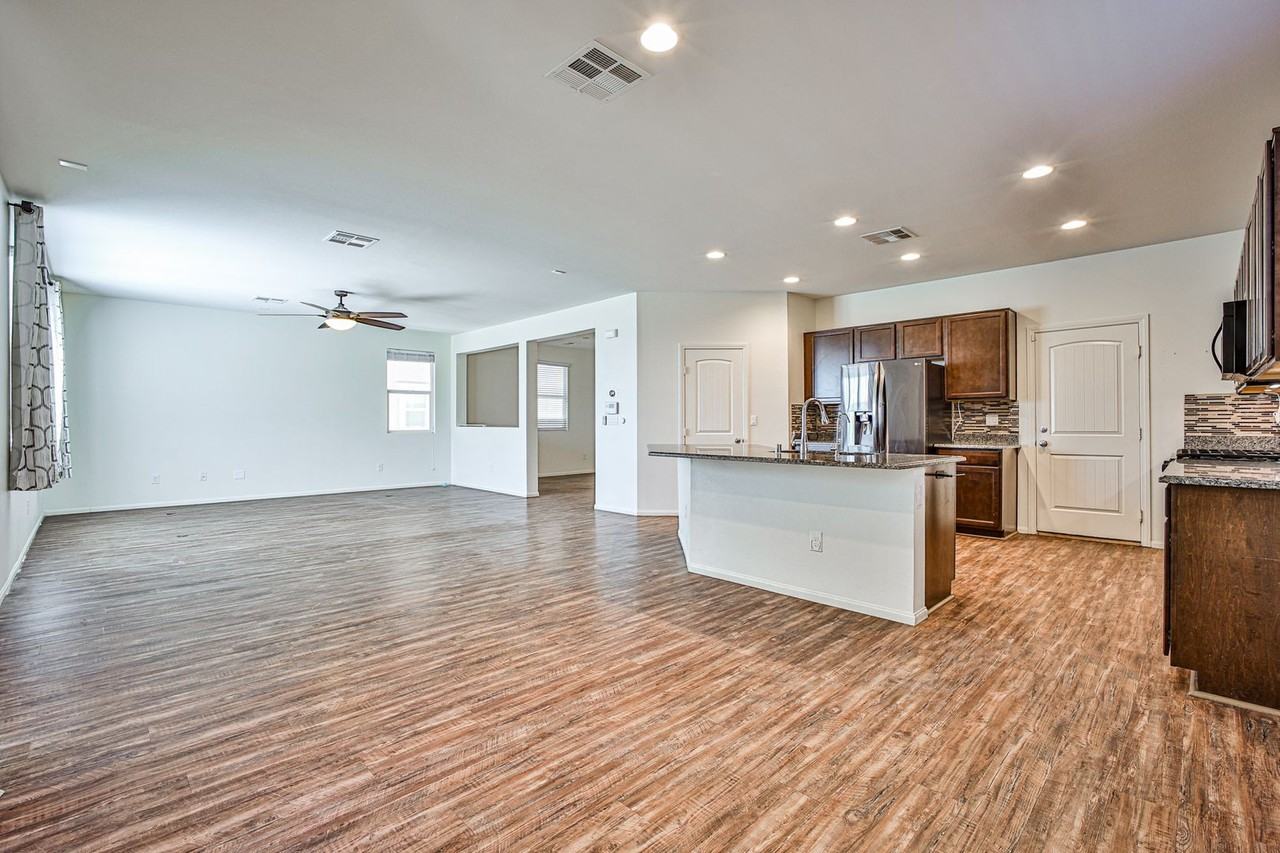 4409 Duck Harbor Ave - Photo 6 of 37
