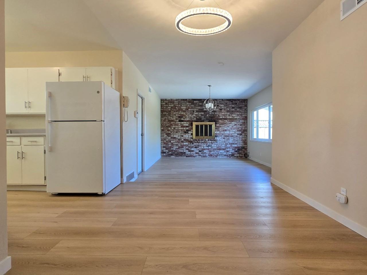 1668 Heron Ave - Photo 3 of 10