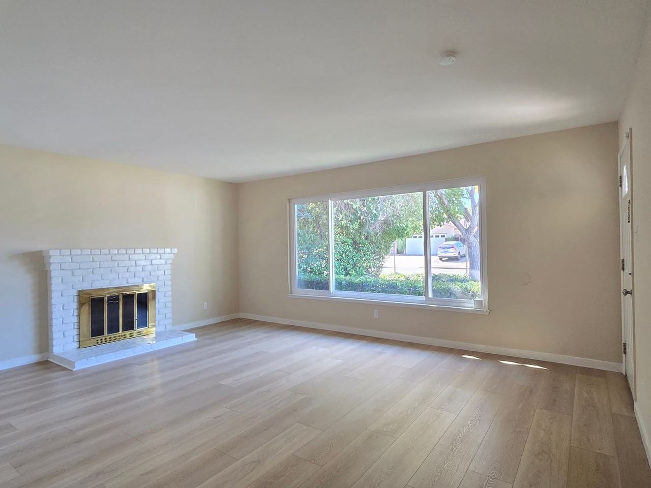 1668 Heron Ave - Photo 4 of 10