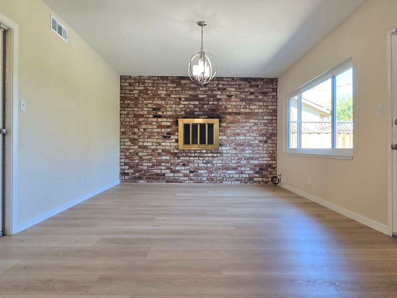 1668 Heron Ave - Photo 5 of 10
