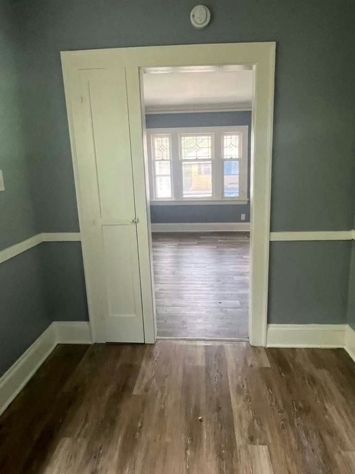 9101 Easton Ave #2 - Photo 3 of 10