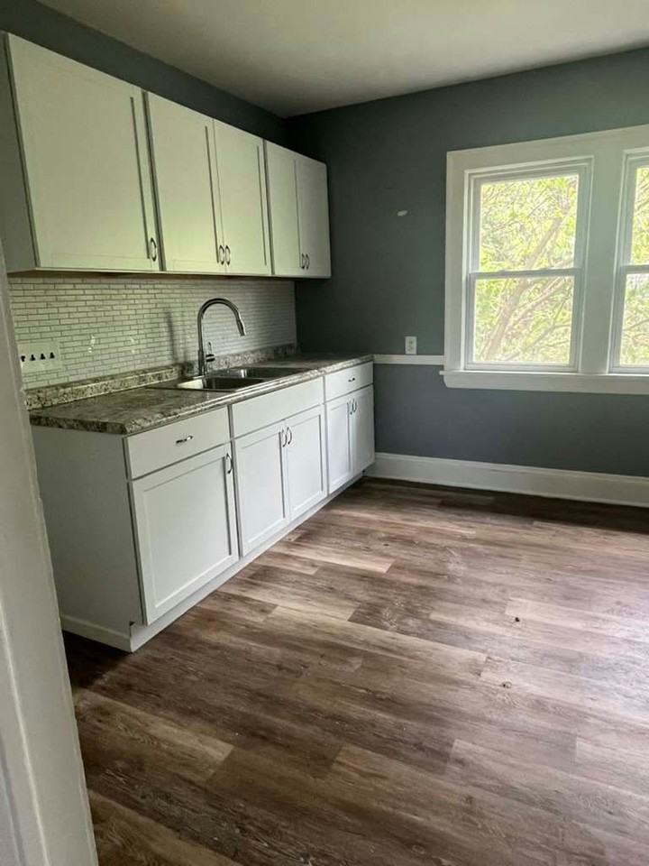 9101 Easton Ave #2 - Photo 5 of 10