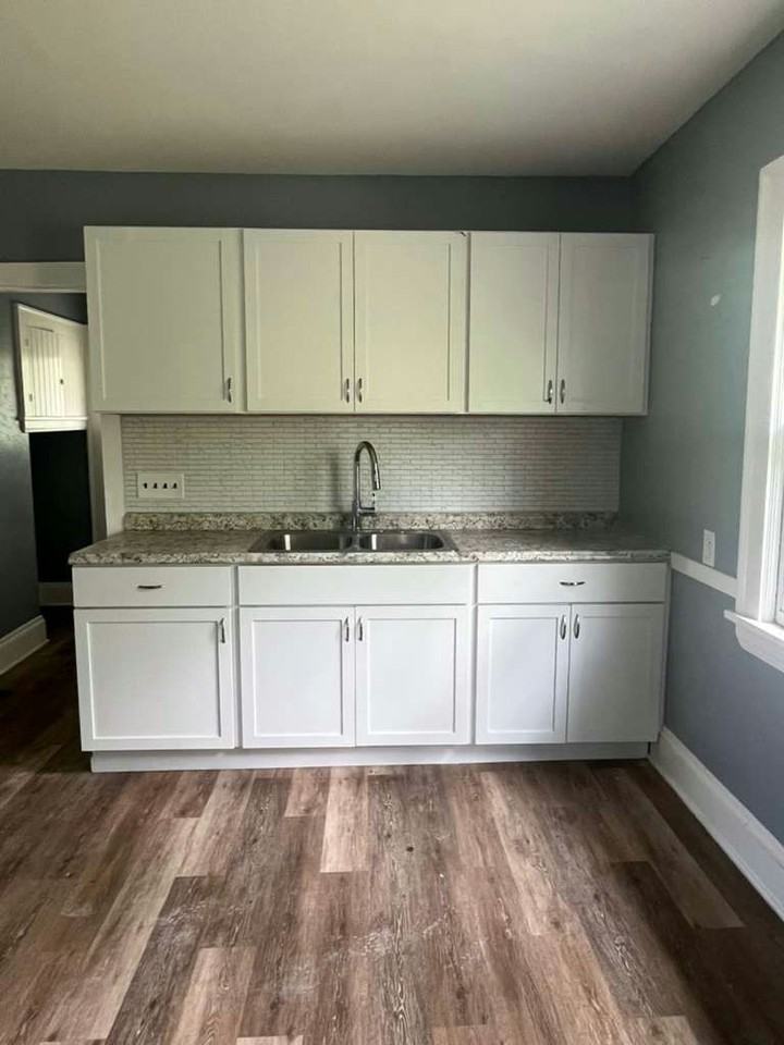 9101 Easton Ave #2 - Photo 7 of 10
