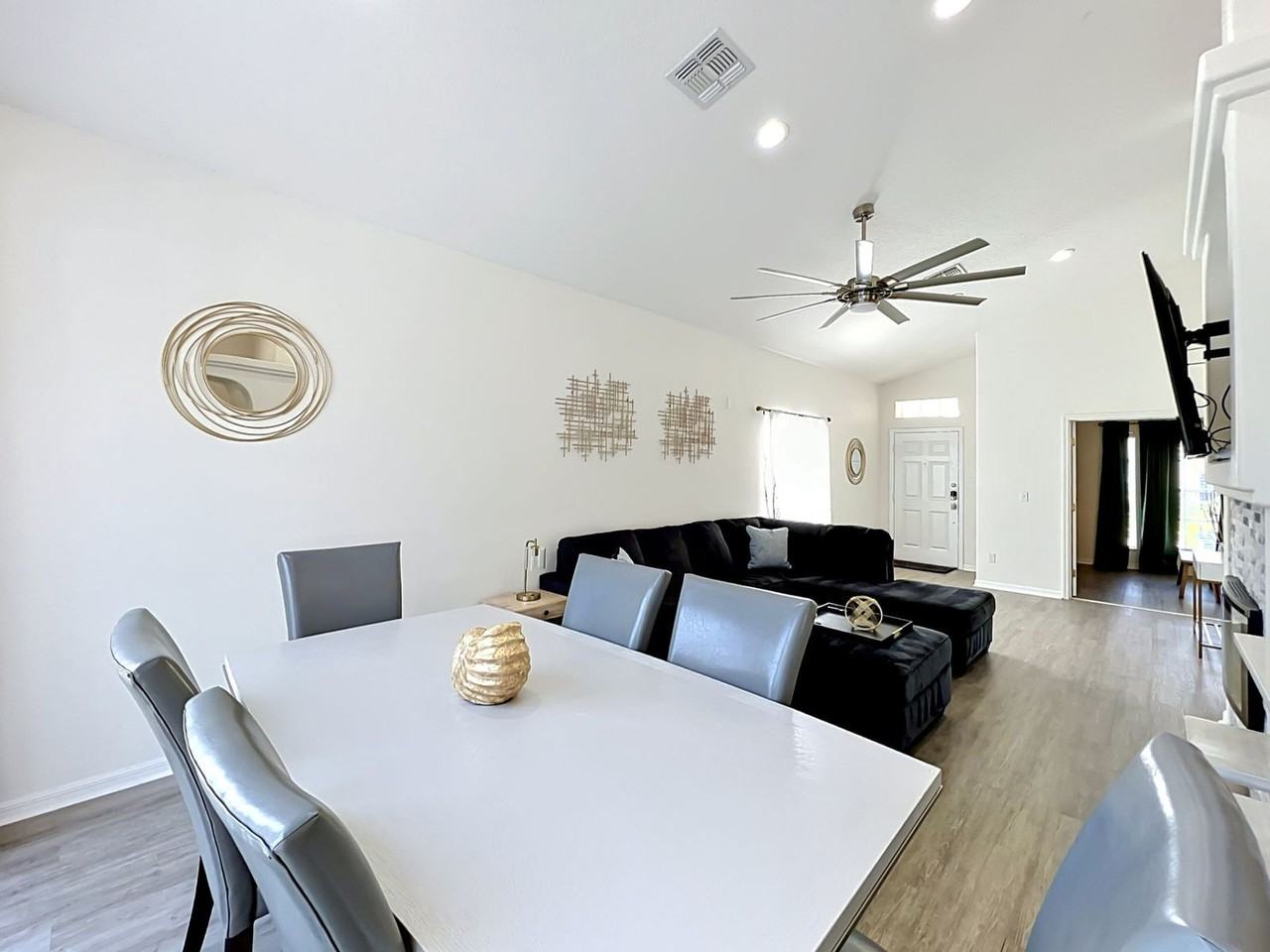 16739 Hidden Spring Dr #1628731P - Photo 6 of 50