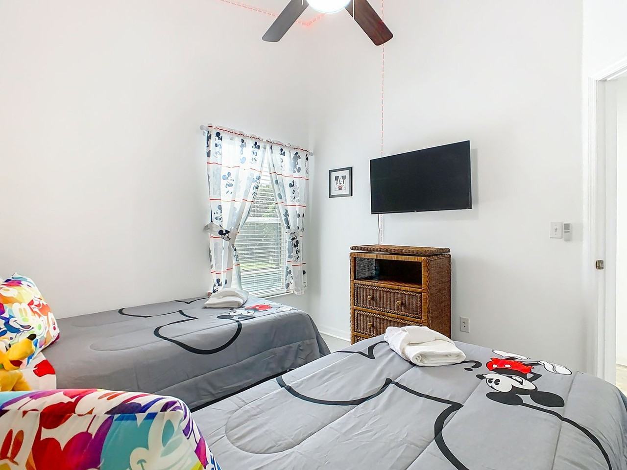 2037 Morning Star Dr #1628730P - Photo 6 of 50