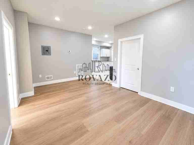 48 Hopkins Place #1D - Photo 7 of 11