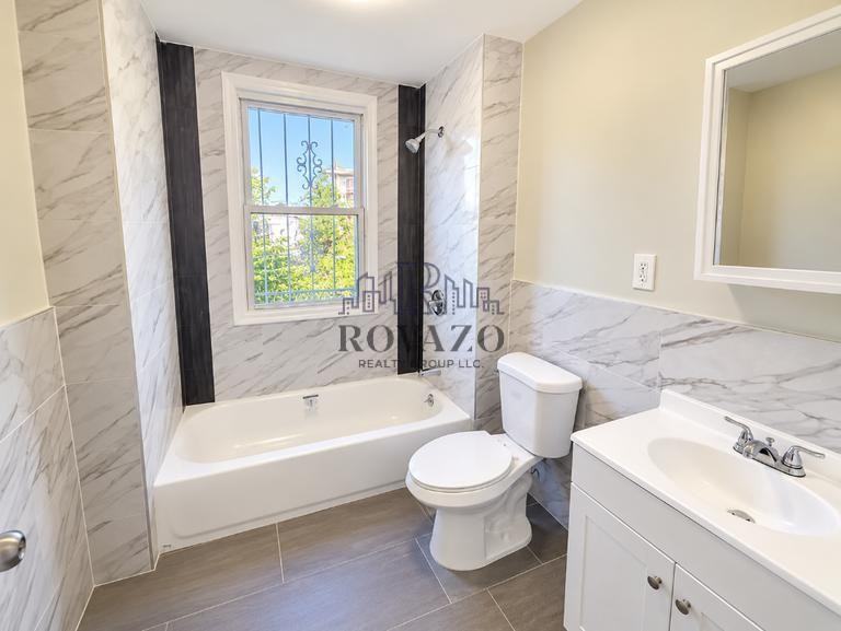 48 Hopkins Place #1D - Photo 4 of 11