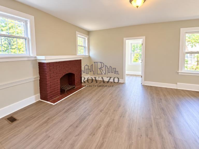48 Hopkins Place #1D - Photo 5 of 11