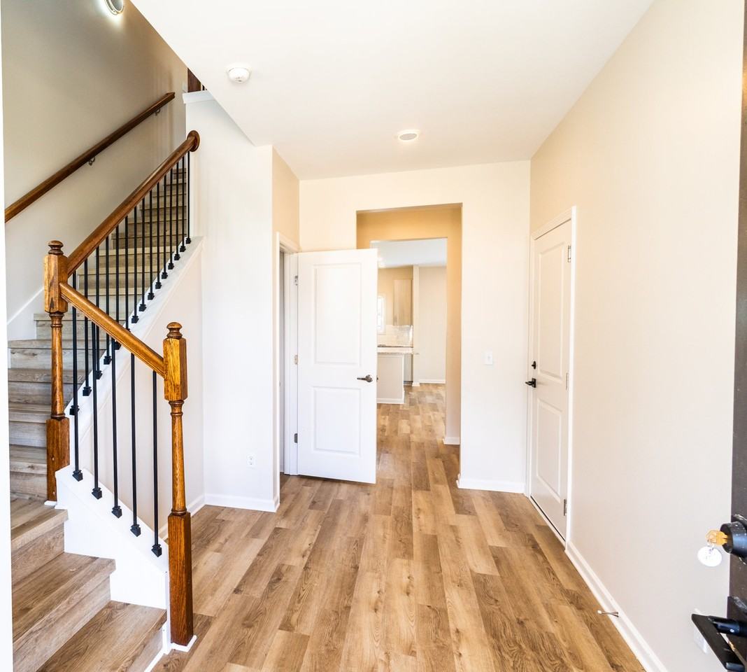 101 Aster Lane - Photo 2 of 12