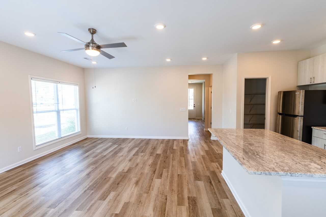 101 Aster Lane - Photo 4 of 12