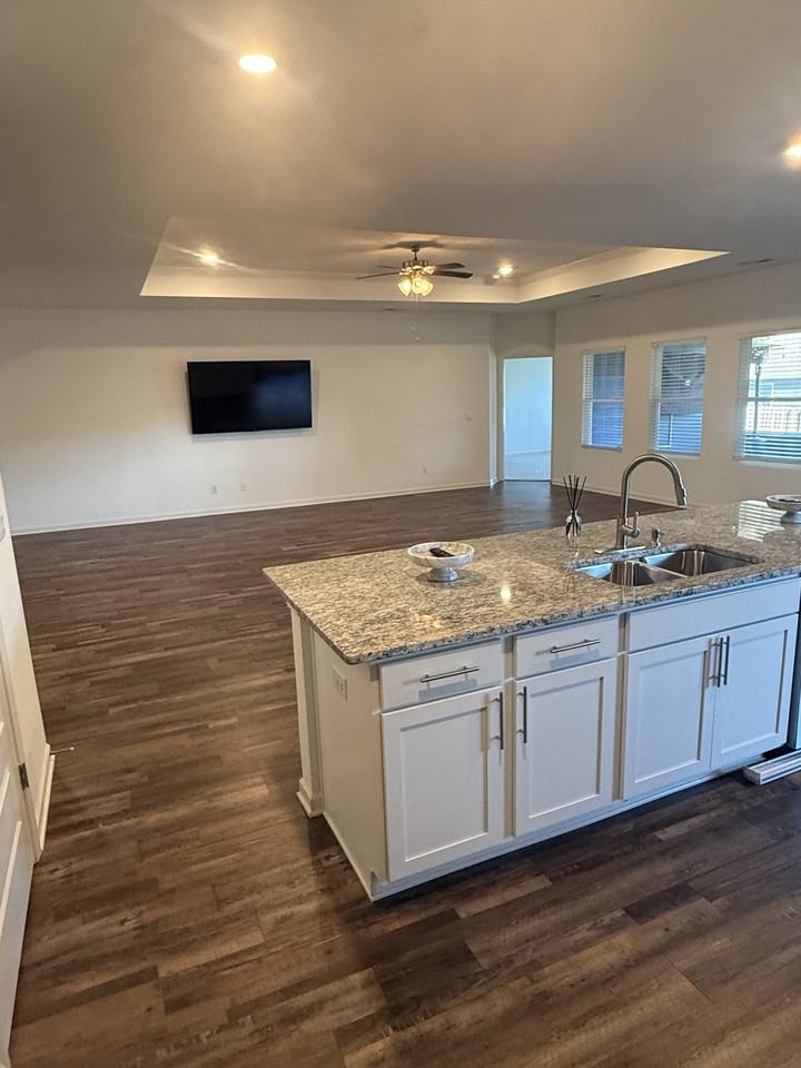 195 Archers Brook Dr - Photo 3 of 22