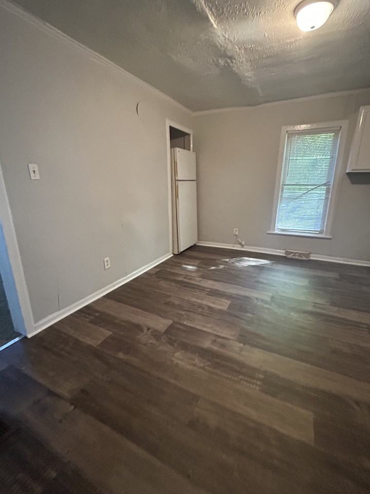 692 Luck Rd - Photo 7 of 10