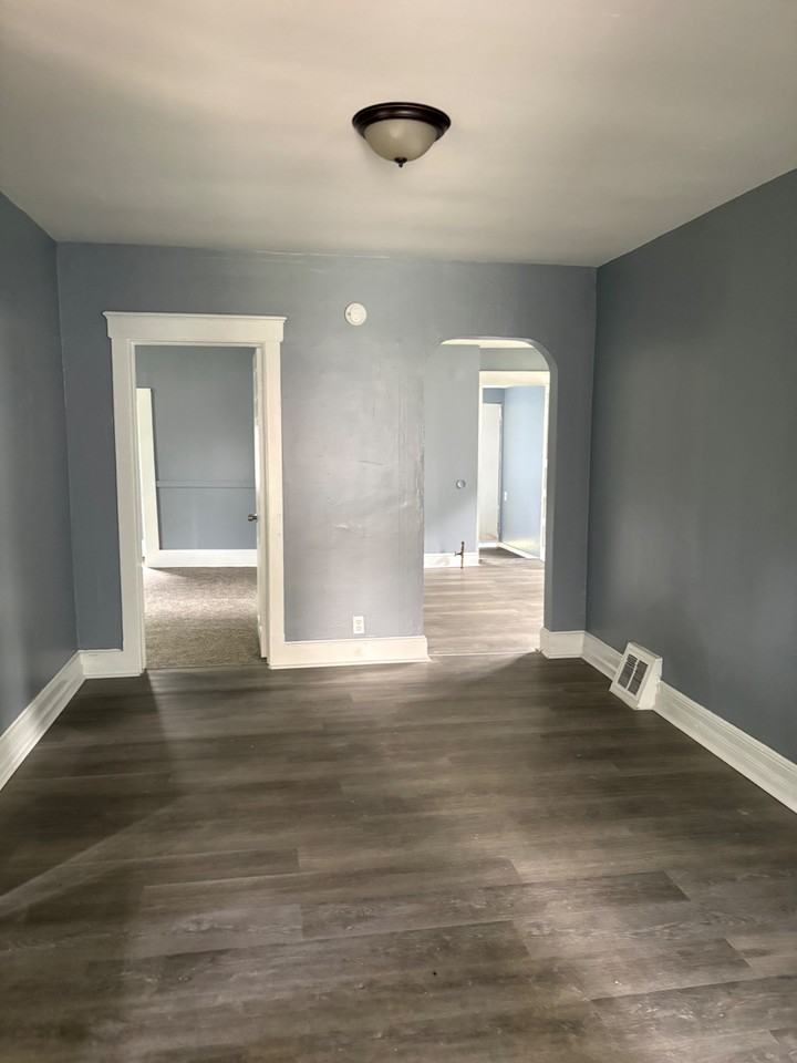 15225 Plato Ave #1 - Photo 3 of 14
