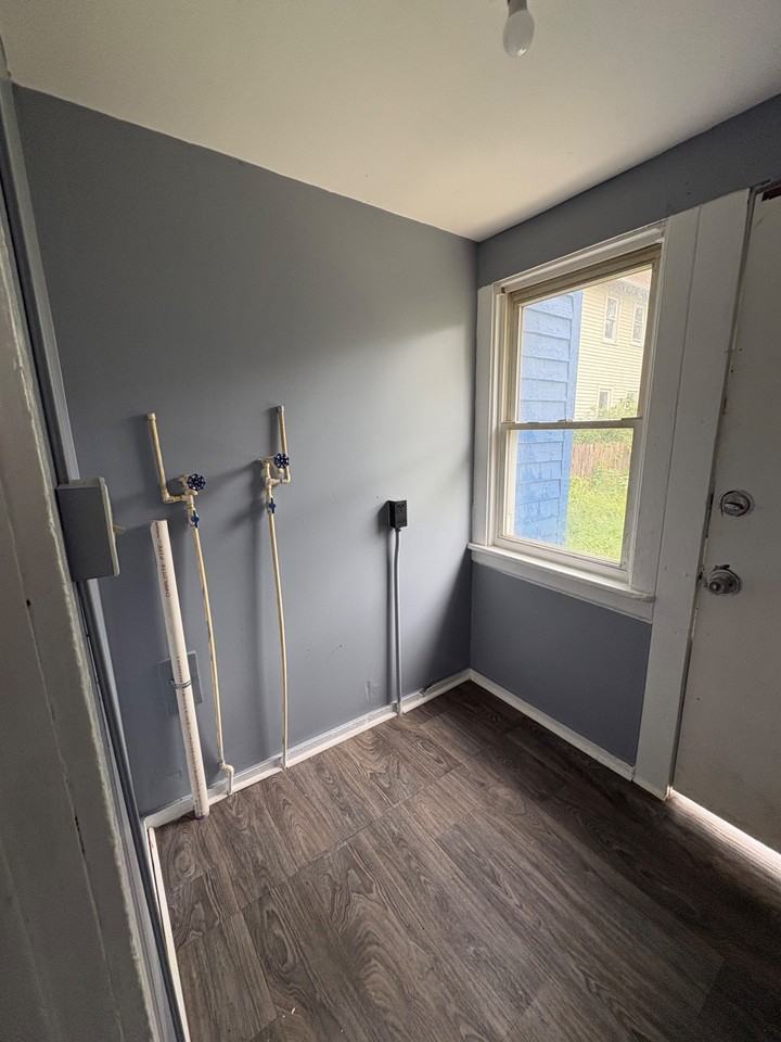15225 Plato Ave #1 - Photo 4 of 14