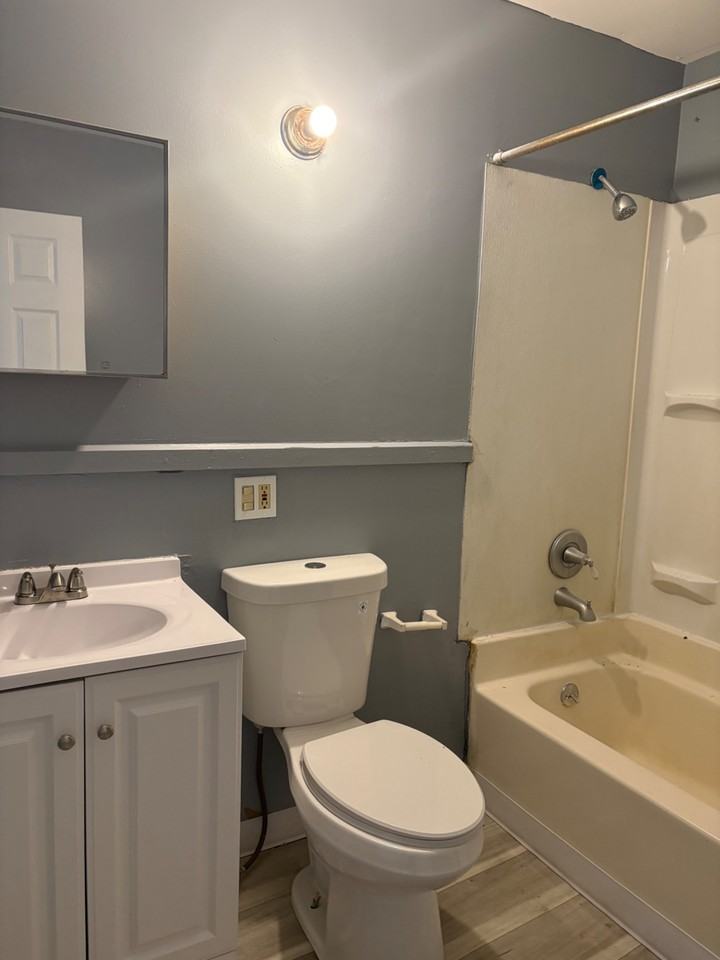 15225 Plato Ave #1 - Photo 5 of 14