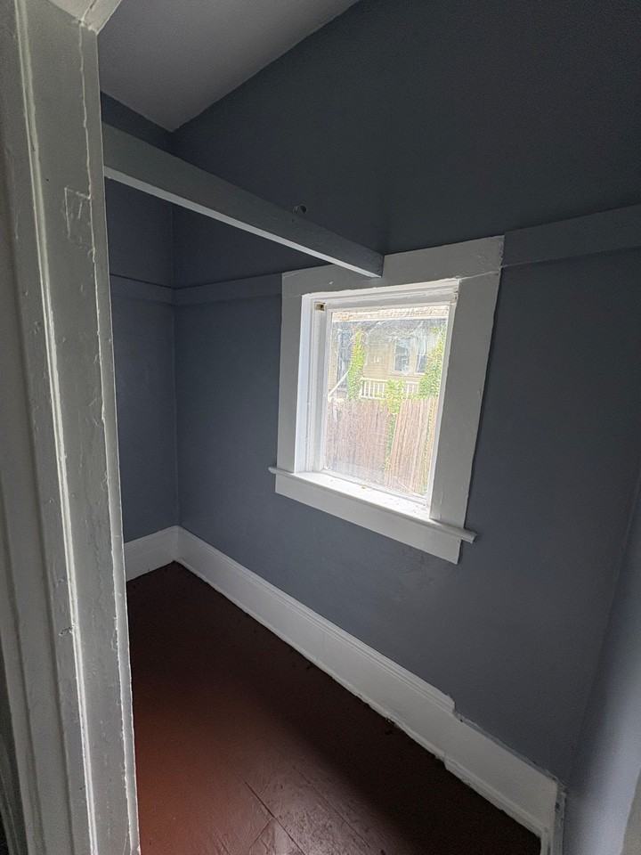 15225 Plato Ave #1 - Photo 6 of 14