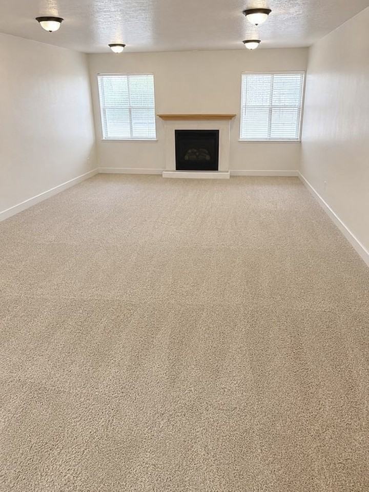 1378 Cambridge Ct - Photo 3 of 22