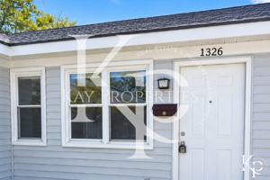 featured image of 1326 Maple St #1326