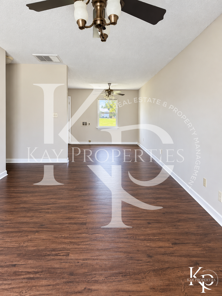 1326 Maple St #1326 - Photo 4 of 10
