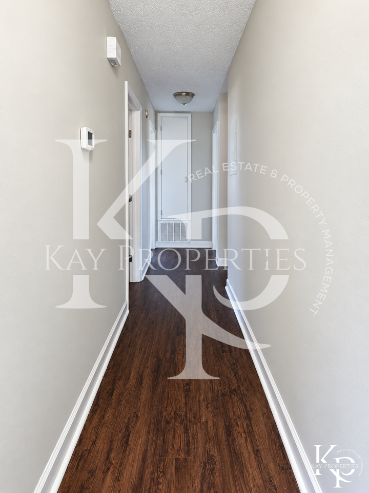 1326 Maple St #1326 - Photo 6 of 10
