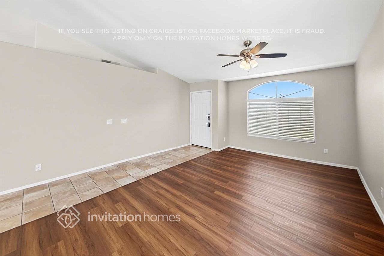 11337 E Roscoe Ave - Photo 4 of 19