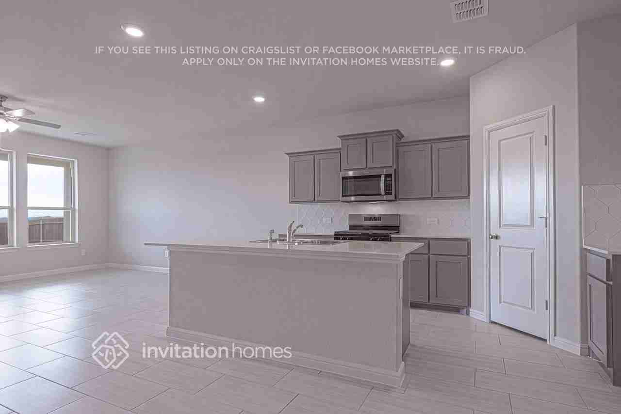 9736 Mcclane Farm Dr - Photo 4 of 14