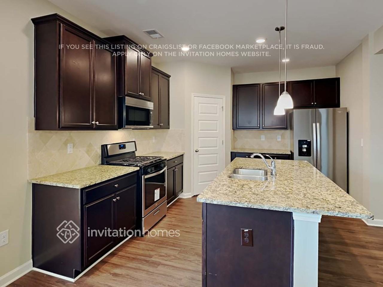 2909 Warwick Ct - Photo 7 of 19