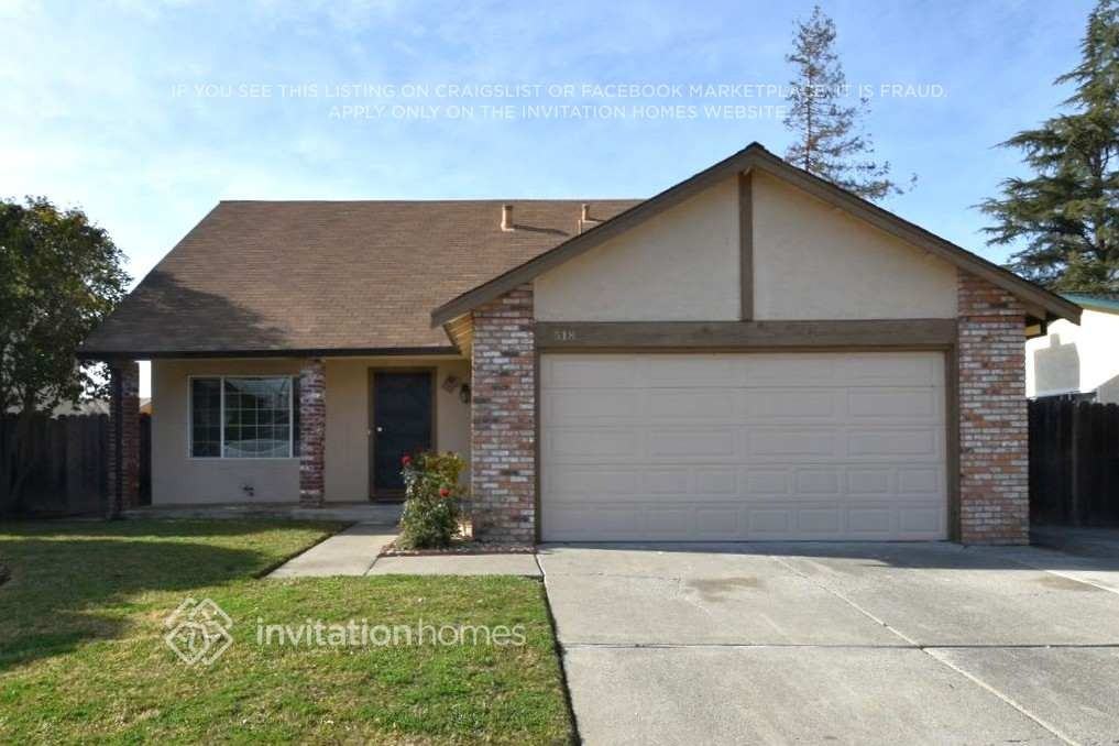 518 Woodlark Dr