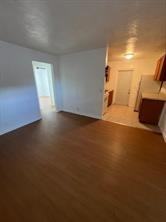 516 20th Street #B - Photo 4 of 4