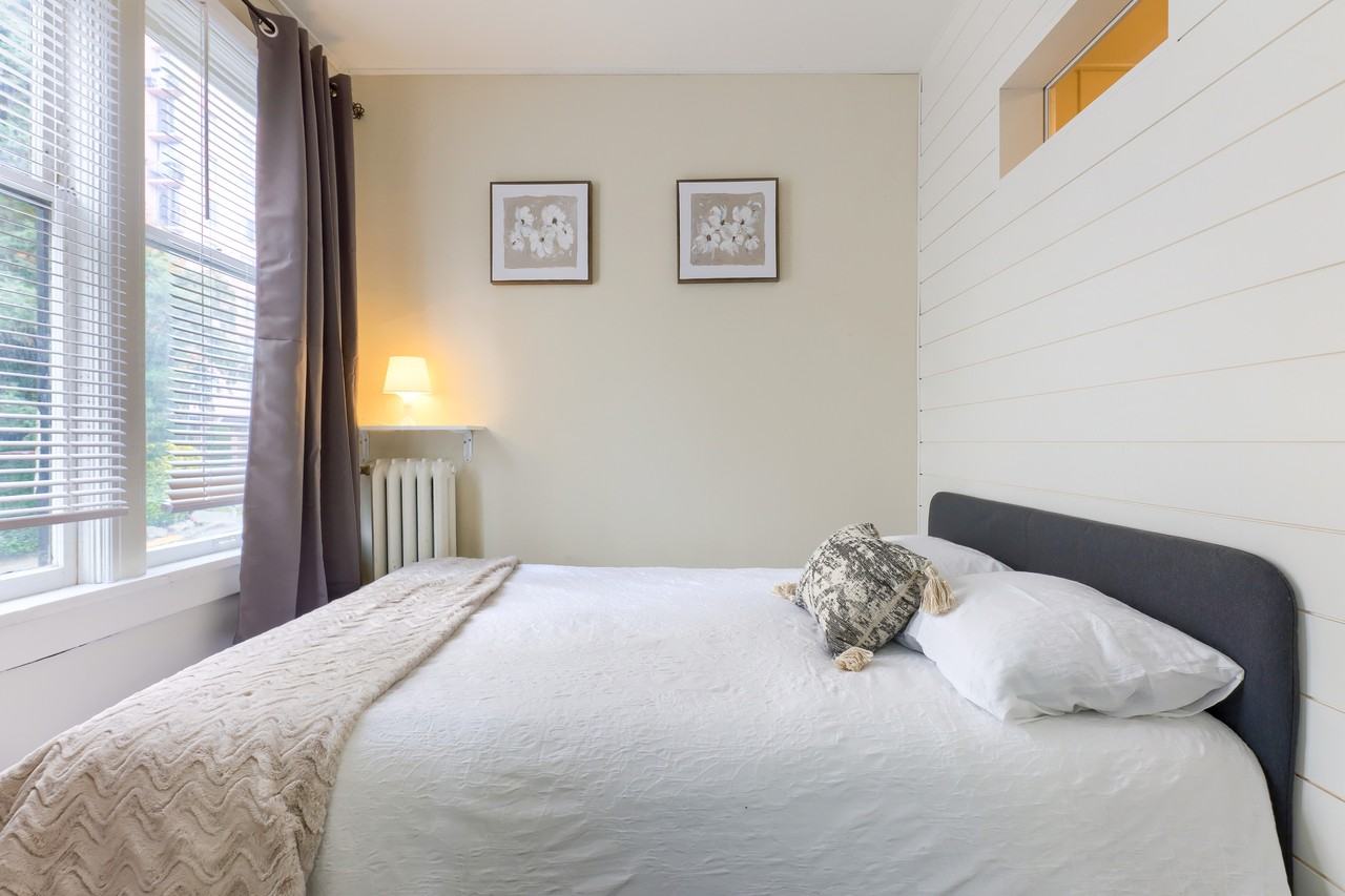 935 Jervis Street #6 - Photo 7 of 15