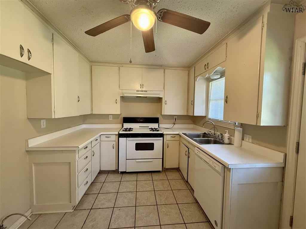 1638 Dayton Ave - Photo 5 of 12