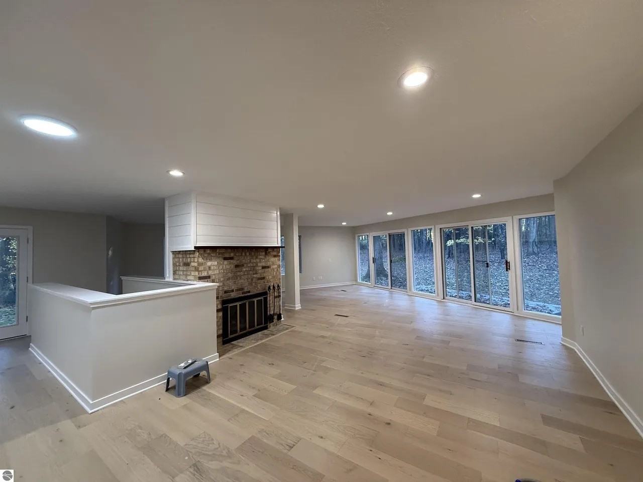 4673 Cardinal Dr - Photo 2 of 14