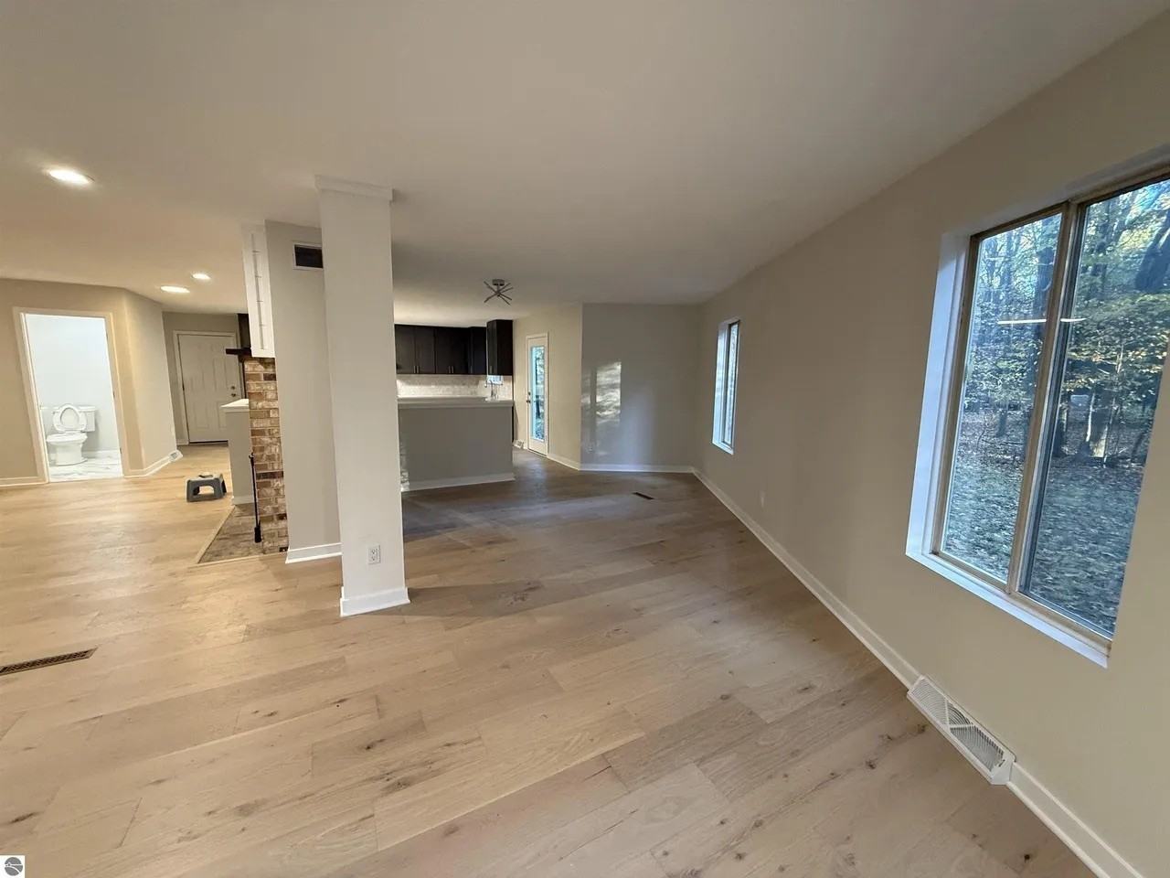 4673 Cardinal Dr - Photo 3 of 14