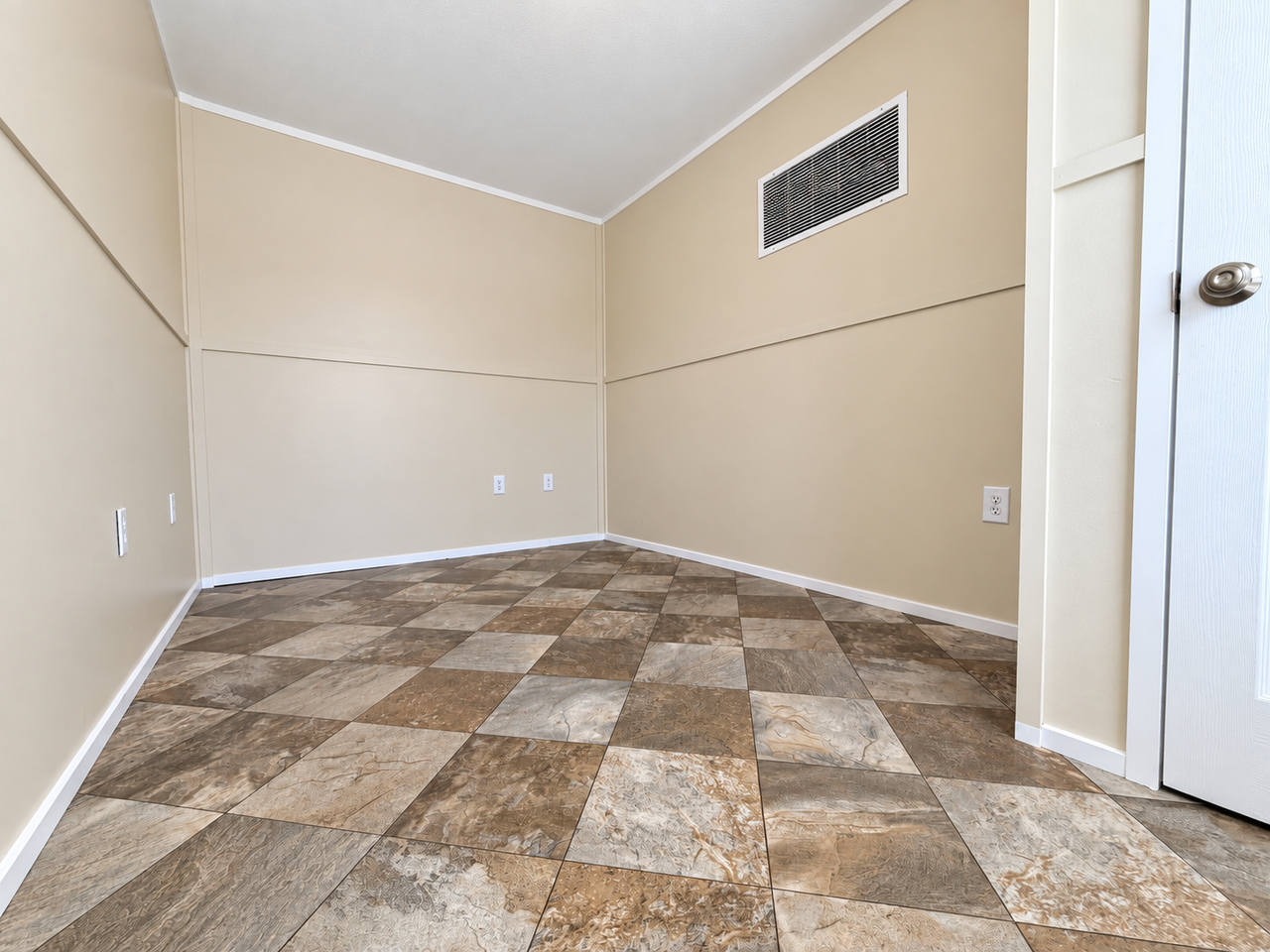 709 N Collins Fwy #156 - Photo 6 of 27