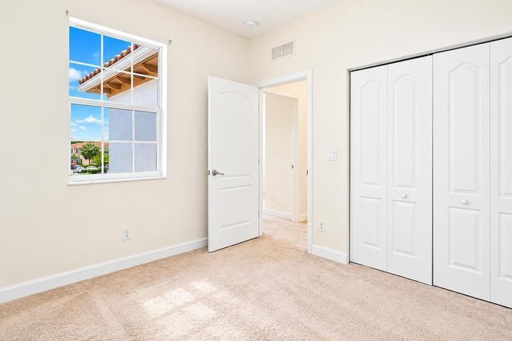5089 Ellery Terrace - Photo 6 of 12