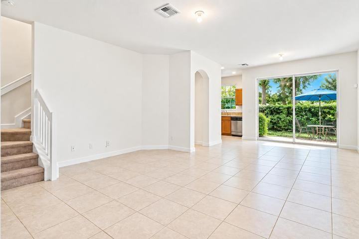5089 Ellery Terrace - Photo 2 of 12