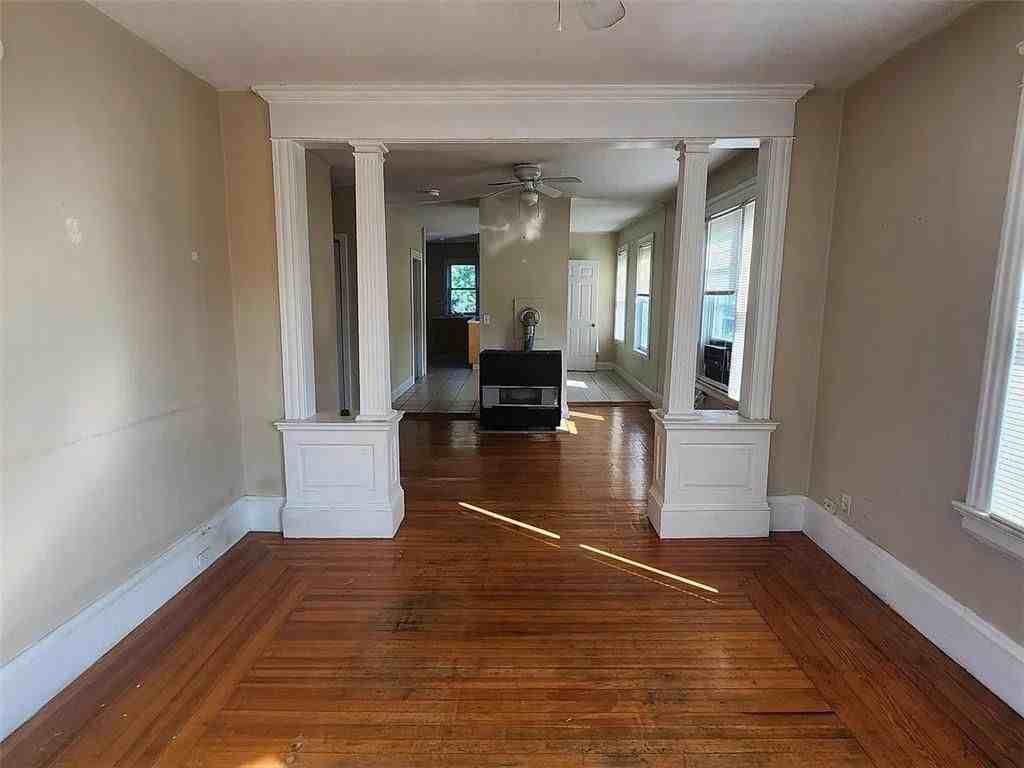 511 Broadway ##2 - Photo 4 of 10