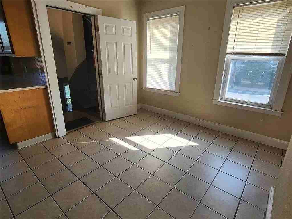 511 Broadway ##2 - Photo 5 of 10