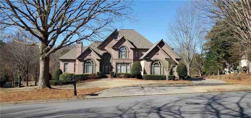 2810 Sugarloaf Club Dr - Photo 2 of 50